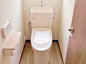 トイレリフォーム 造作壁を撤去して広々とした空間を実現したレストルーム